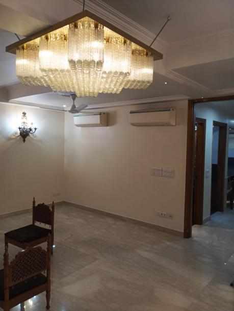 5BHK Builder Floor-1